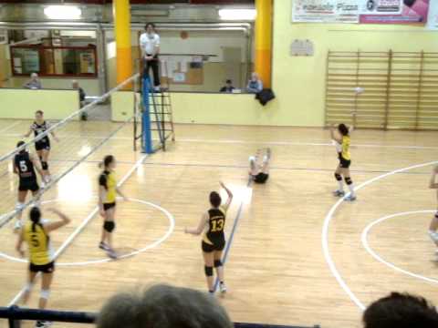 LIBERA-FRUVIT OCCHIOBELLO - VOLLEY SALGAREDA B2 femminile 2012-2013