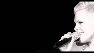 P!nk - Beam Me Up (lyrics)