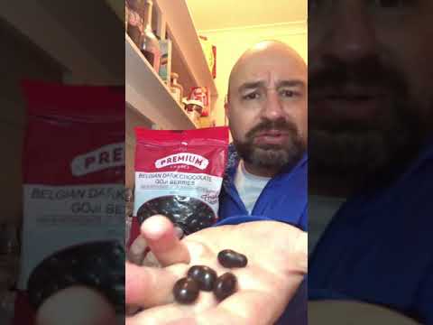 Seedoeatreview taste tests the Premium Choice - Belgian Dark Chocolate Goji Berries