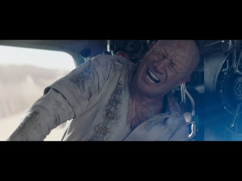 Boba Fett stops train - The Book of Boba Fett (2021)