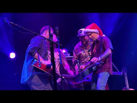 DOBRO SUMMIT ON THE BEACH!   Anders Beck, Andy Hall, Justin Moses and Andy Dunnigan 12.8.23