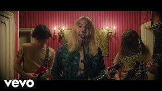 Pulled Apart By Horses - Hotel Motivation (Official Video)