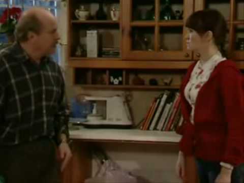 Seppo aikoo myydä pontikkaa alaikäsille