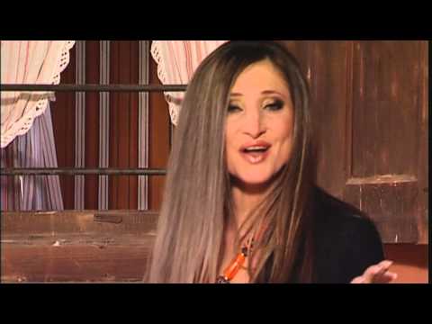 Поли Паскова - Майка щерка изпраща