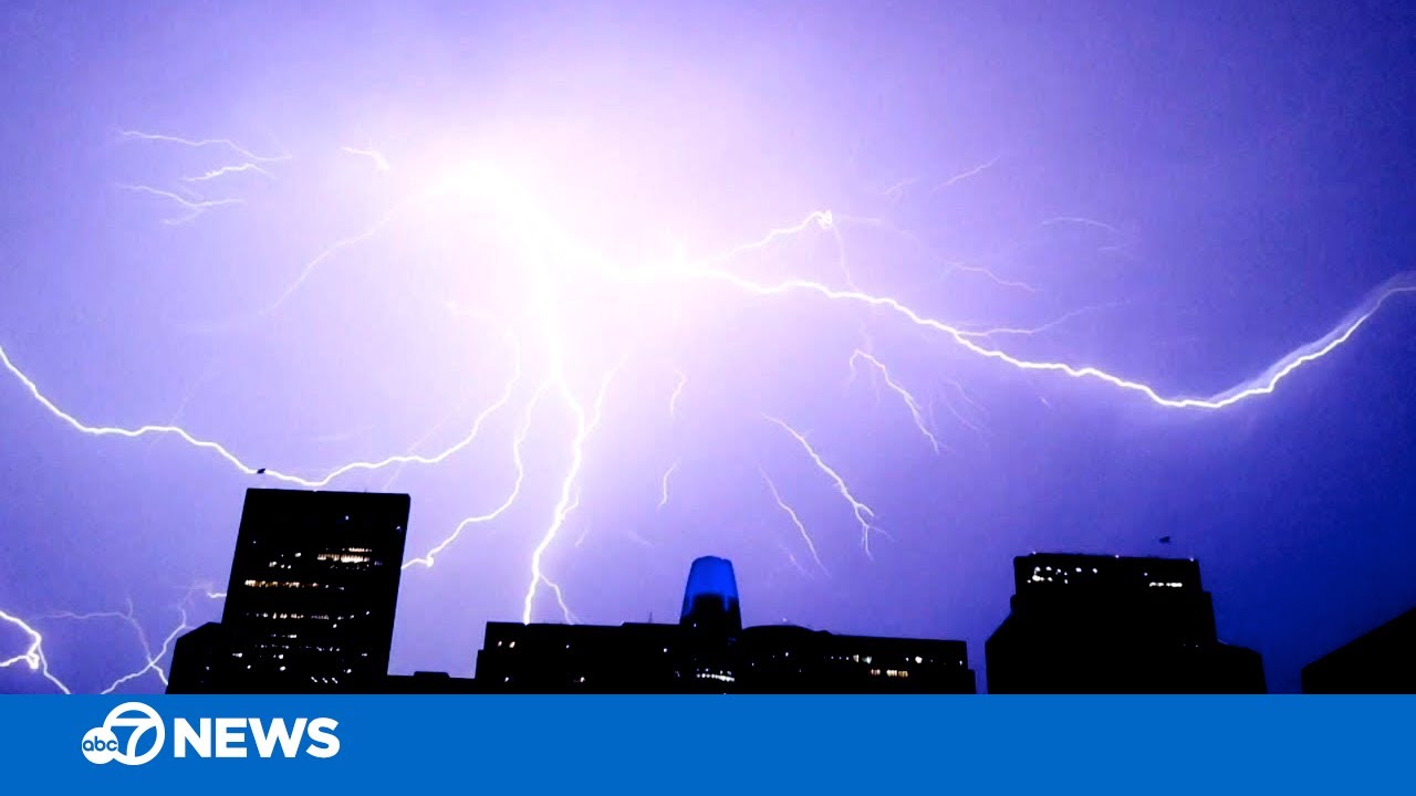 Lightning strikes seen across SF Bay Area during rare thunderstorm