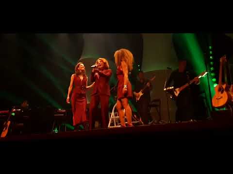 Leading ladies live . Willemijn Verkaik, Gaia Aikman en Renée van Wegberg. Wicked -Divinity gravity