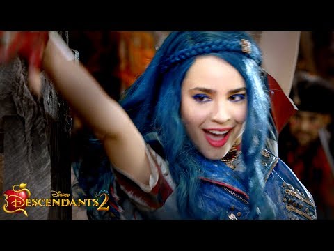 Descendants 2 (Behind the Scenes 'Sword Fight')