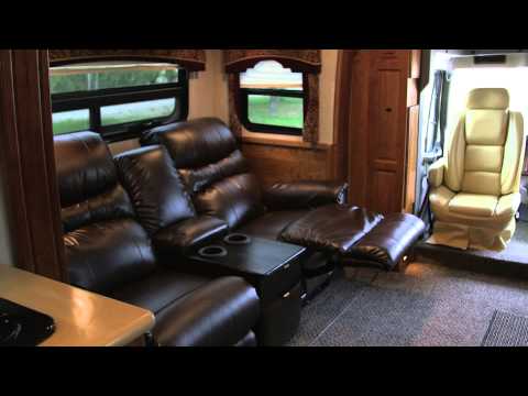 SOLD - IWS Motor Coaches 2009 Dynamax Dynaquest 34 XL Interior