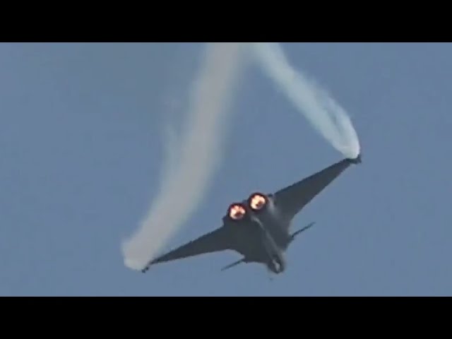 Dassault Rafale | MOST BRUTAL JET DISPLAY EVER