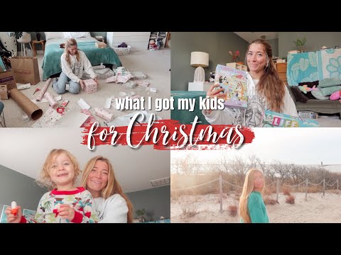 Wrap Christmas gifts with me!! // single mom of 3 vlog 