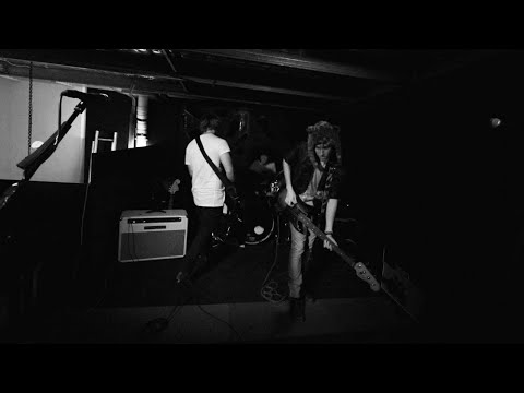 The Vultures - Eleven Fifteen (Official Music Video)