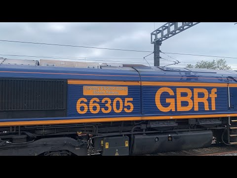 Short but Sweet! Trains at Nuneaton. Ft. 66305 & 66412