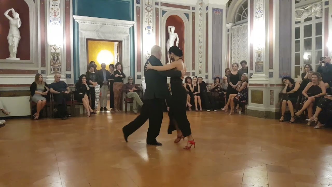 Yailet Suarez e Alberto Colombo. Tango "Mala Suerte" Juan D'Arienzo. Orvieto Tango Winter.