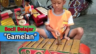 Download lagu Belajar Gamelan Jawa (Saron) - Belajar Gamelan Jaranan - Bocah Cilik Belajar Saron|Javanese Gamelan mp3
