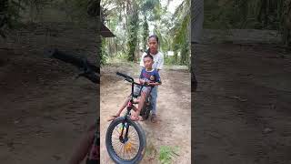 Download lagu learn to ride a bike #shorts mp3