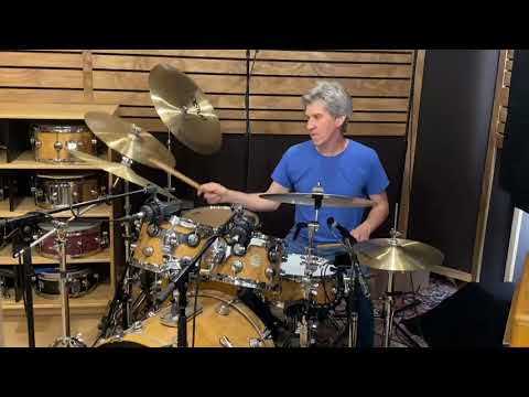 Chad Wackerman solo in 7/4