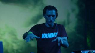 Download lagu Paul van Dyk XXL clubnight 18.08.2001 FULL mp3