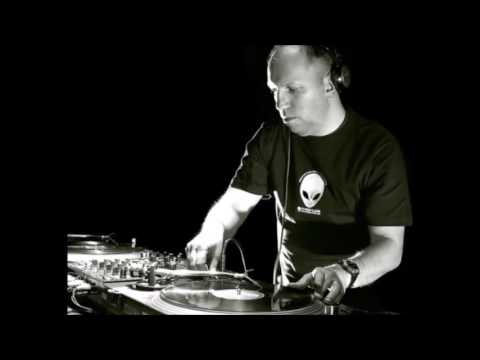 DJ Mary - Live @ Club "The Best" - Zagreb, Croatia 25.08.2007.