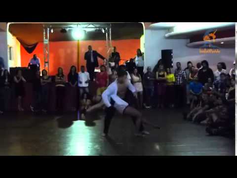 Baila Mundo - Deny Ronaldo e Alessandra Tavares (Aniversário do Paulinho Samba de Rua)