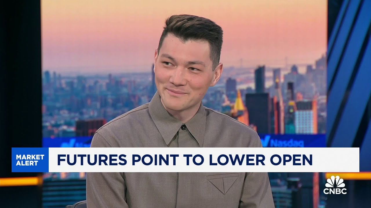 There's often a conflating between Mag 7 performance and weight: Charles Schwab's Kevin Gordon