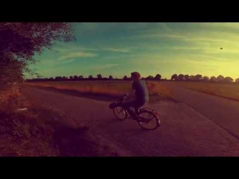 Kiek Now Us - Veer in de kont, stroop an de bek