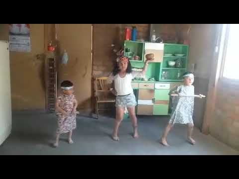 Hermoso baile de la anaconda.