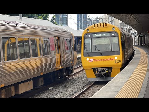 Trains at Roma Street and South Bank with western line closures and GC line station updates.