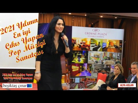 Alya Aslan 2021 en iyi çıkış yapan pop sanatçısı Sunucu Ertan Yılmaz