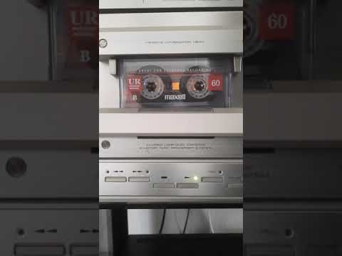 Chris Bell - You and Your Sister. Maxell UR 60. Pioneer Ct-F950 .