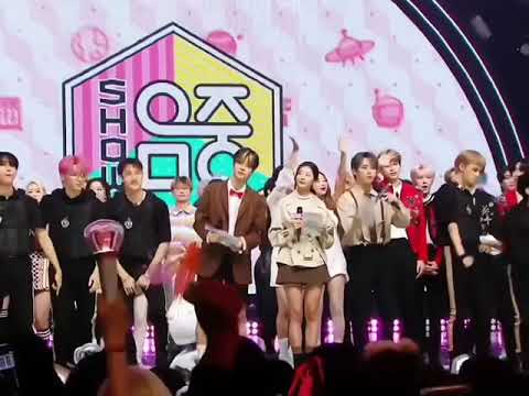 SKZ vibing to Blackpink Shut Down