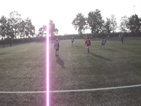 Tricht F1 scoort de 2-0 tegen Everstein F1 (24-9-2011)
