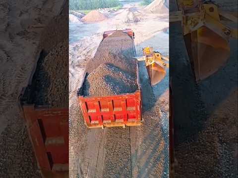 Overloaded Stones Scraped Flat 📉🚛 unknownartist #truckdriver #lkw #camion #bigrig #hgv