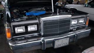 How to Change Headlights on a 1988 Lincoln Town Car