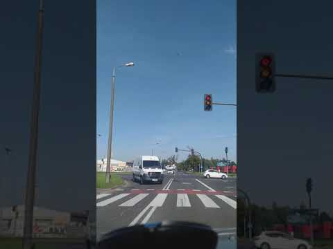 Skrzyżowanie kolizyjne, skręt w lewo.  Prawo jazdy, nauka jazdy, egzamin, Word. Jak zdać egzamin