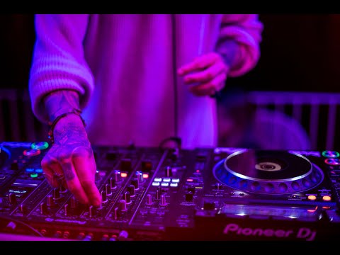 Bravo Cafe Night - Fran Bux