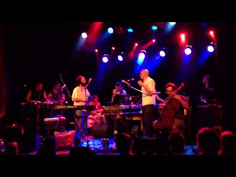 Kalabrese & Rumpelorchester "Stone On Your Back" Live @ Kaufleuten