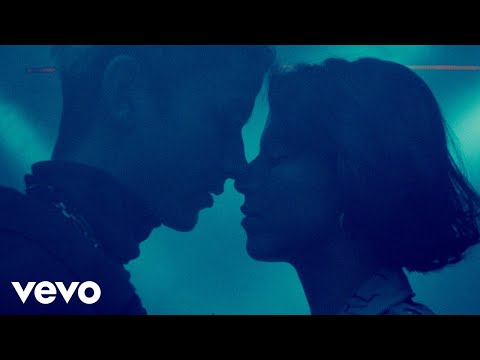 Frank Walker - Kiss Me (Official Video) ft. Theresa Rex