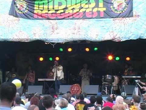 Tosh1 Midwest Reggae Fest Backed by The Dis N Dat Band!!!!