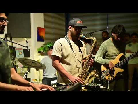 Live at The Nook | Derek & The Cats | Techno Police