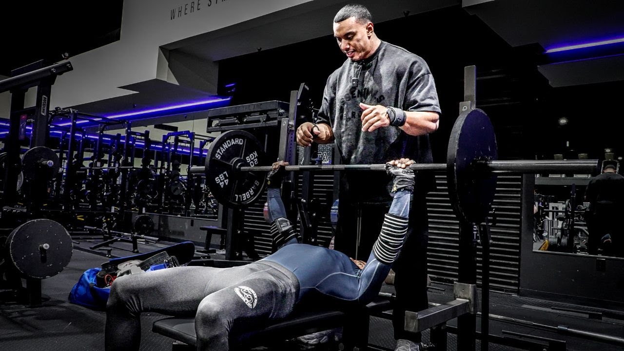 Teaching El Campeon how to bench press