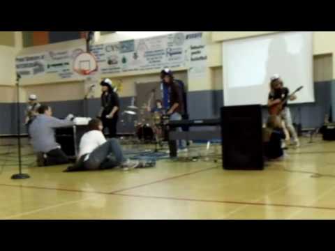 Knockin' on Heavens Door-GNR cover at high school talent show