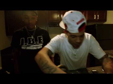 Butla Jones - Really Thuggin ft. Yung Stizz