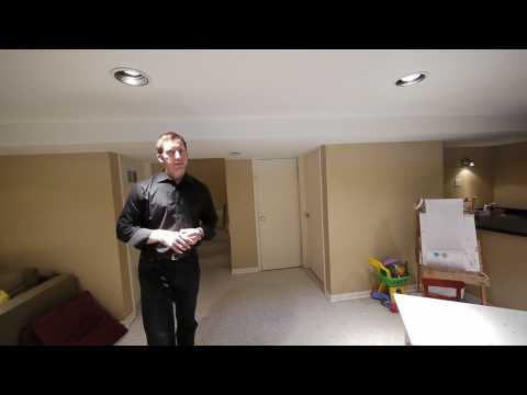 Touring a Lincoln Park townhome Touring a Lincoln Park townhome
