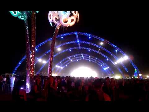 EDC Las Vegas 2011 : Electric Daisies, Pirate Hookers and Firrrre!!!