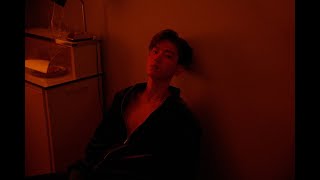 백현 (BAEKHYUN) – Bungee MV