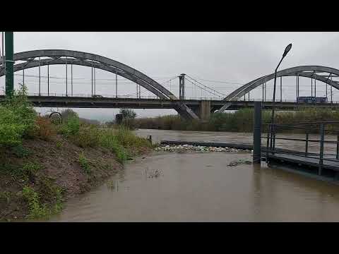 Pontonul de pe malul Mureșului, a luat 'valuri'