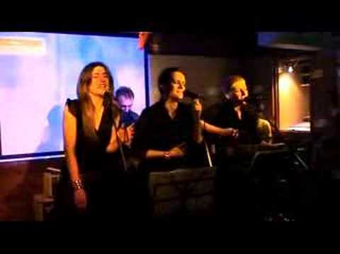 Meri Jaman, Anita Valo i Jelena Radan - Helpless