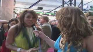 D'Anise Interviews Deborah Cox & her sister Karen Holness on the 2009 Junos Red Carpet!