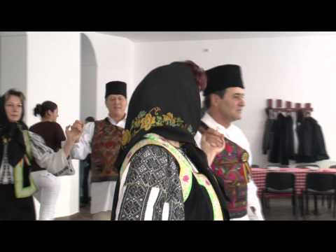 Dans Poiana Marului 01.mp4
