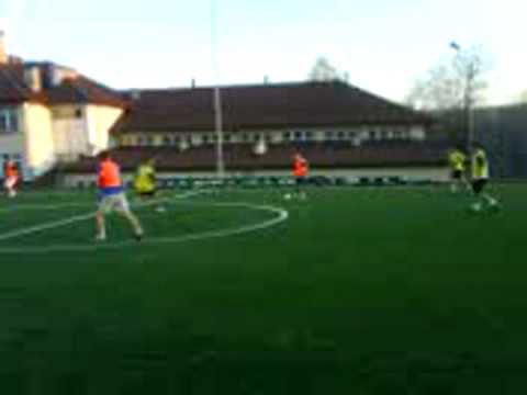 JUNIORZY LKS Jodłownik vs Olimpia Pisarzowa - orlik - dobra akcja Jodłownika